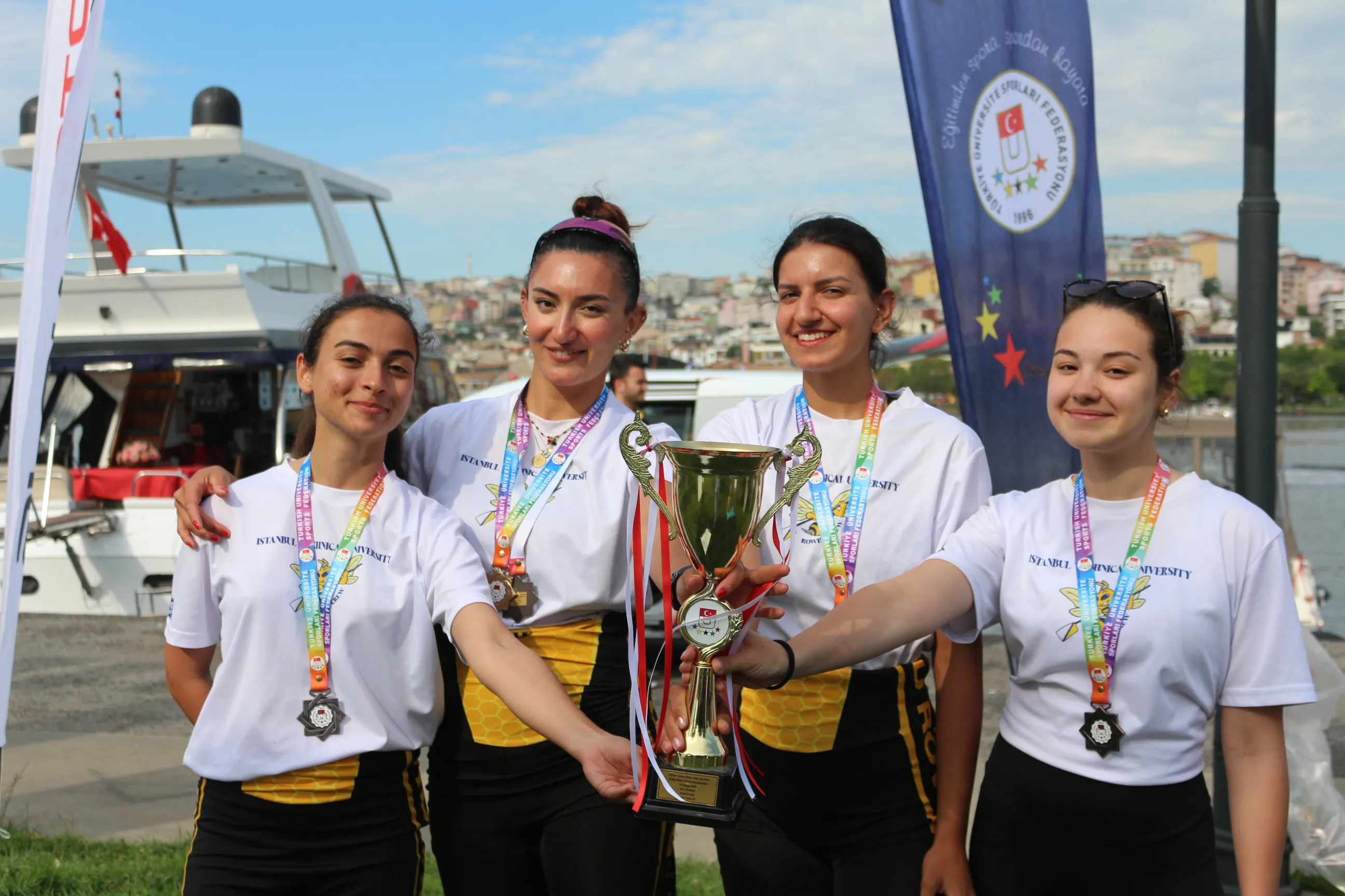 TÜSF Türkiye Üniversiteler Kürek Şampiyonası Kadınlar Üçüncülüğü